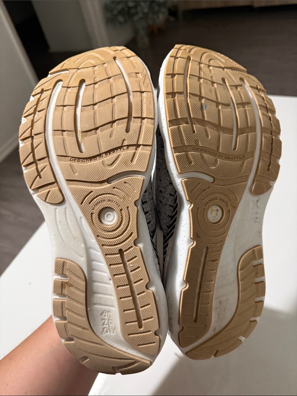 Brooks Glycerin Stealthfit 20 Women's Sz 10.5 B Gray Running Black Athletic - Picture 16 of 16